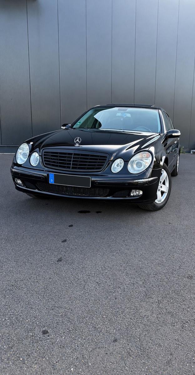Mercedes-Benz E 220