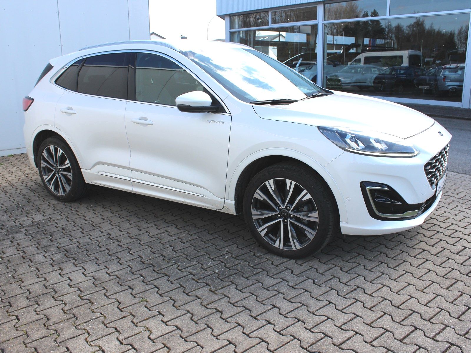 Fahrzeugabbildung Ford Kuga Plug-In Hybrid Vignale 2,5 Duratec