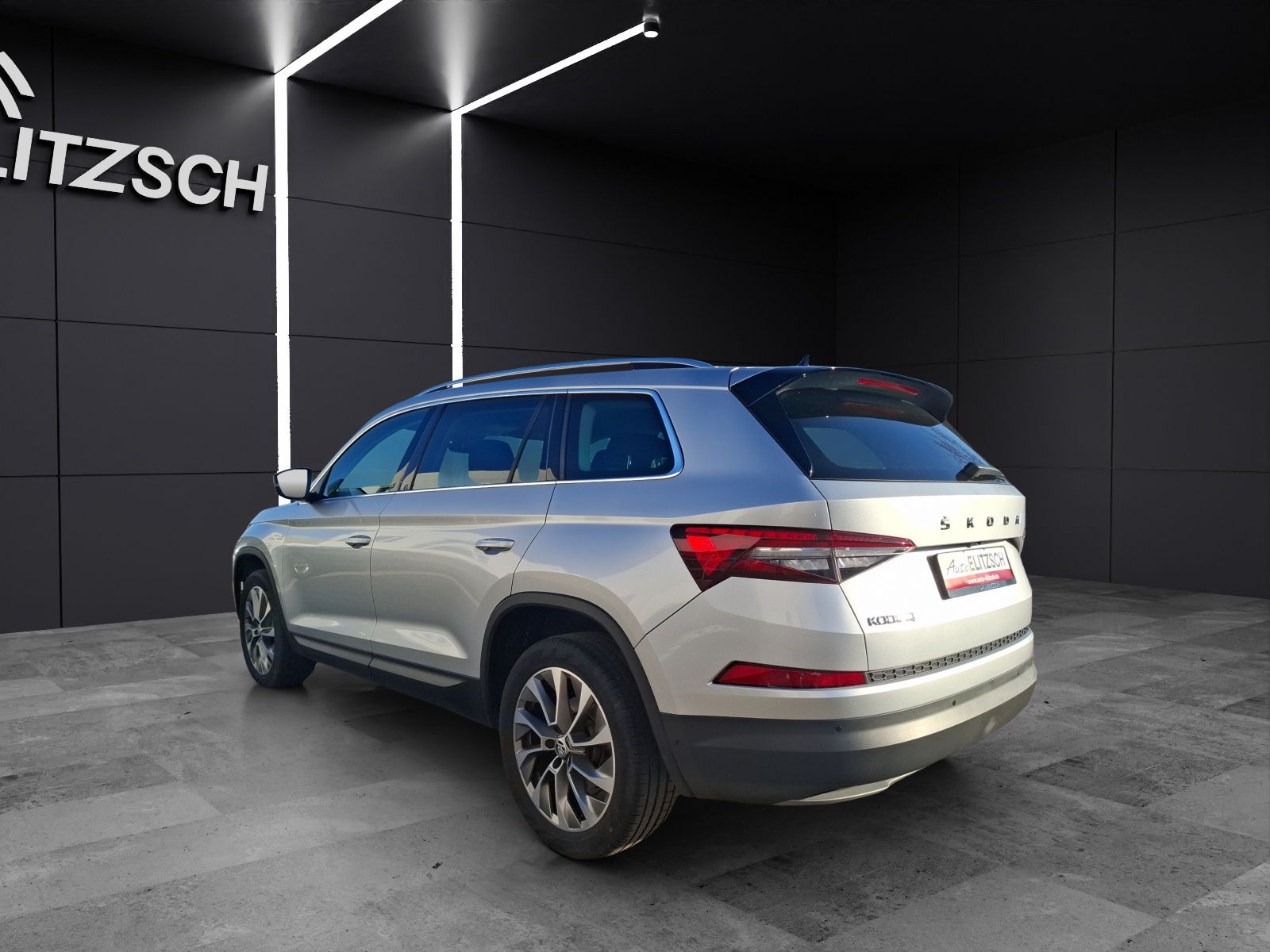 Fahrzeugabbildung SKODA Kodiaq TSI Clever DSG Matrix AHK Navi ACC RFK SH