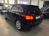 Mercedes-Benz B 200 d SPORTPAKET EDITION B URBAN LED KAMERA - mit Diesel-Antrieb: Teilleder, Sportpaket