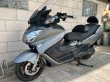 Suzuki Burgman 650 Executive  mit Topcase - SUZUKI BURGMAN 650 EXECUTIVE