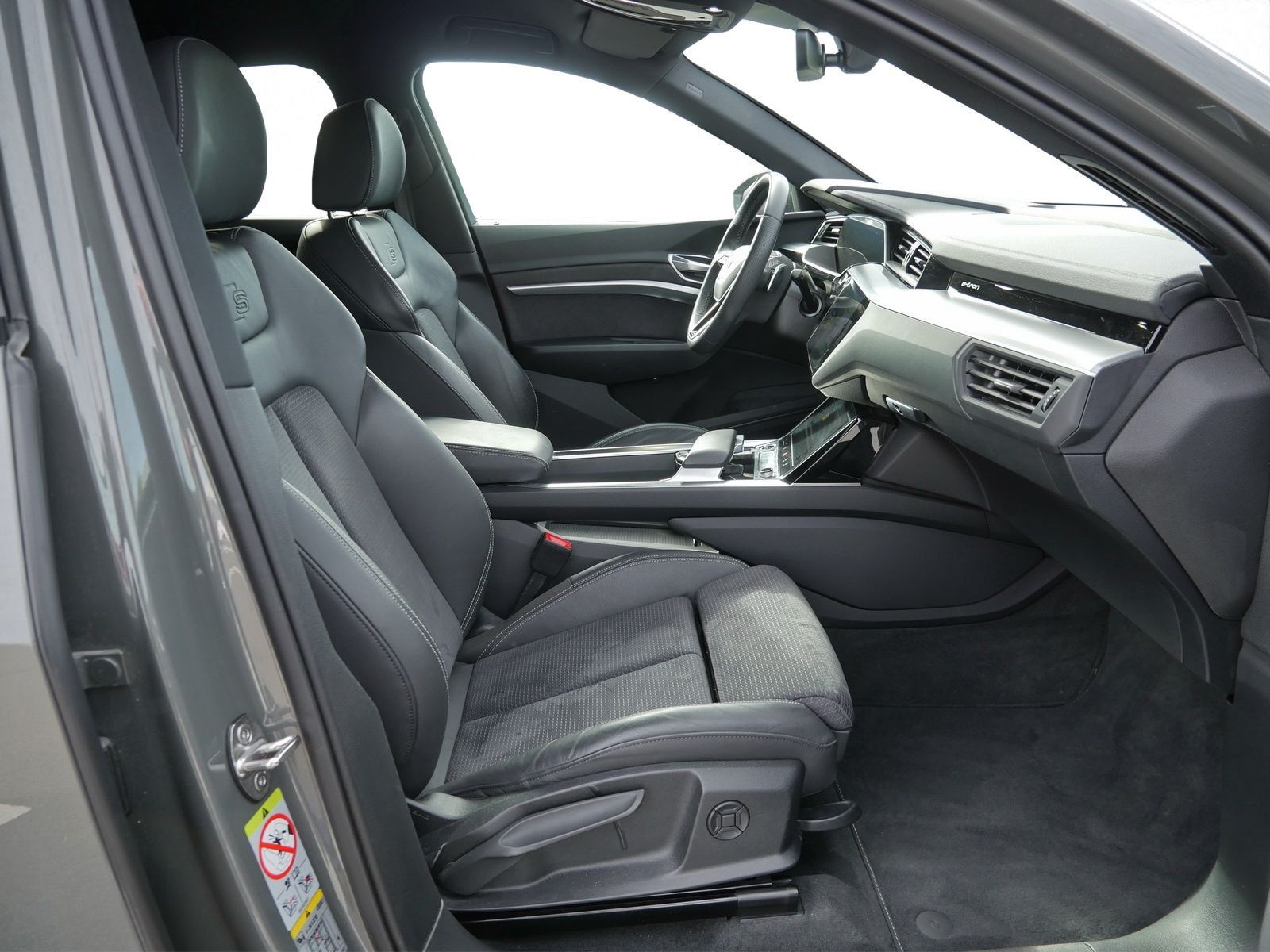 Audi Q8 e-tron - Bild 4