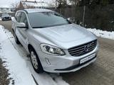 Volvo XC60 D4 AWD Geartronic Momentum GARANTIE - silberne Volvo XC60