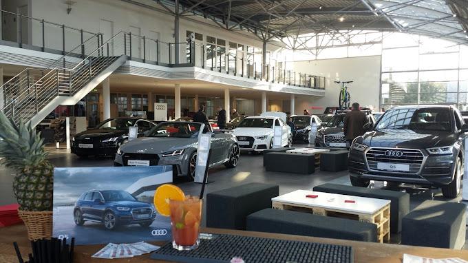 showroom-image-top