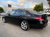 Mercedes-Benz E 300 d Lim. 9G-Tronic AMG Line/Alcantara/Kamera - Mercedes-Benz mit Diesel-Antrieb: Panorama-Dach