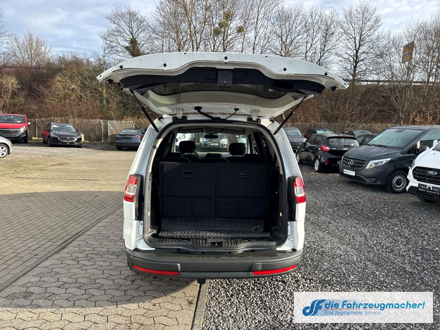 Fahrzeugabbildung Ford Galaxy Business 1.Hand,TÜV 06/27 AHK 7.SI. Navi