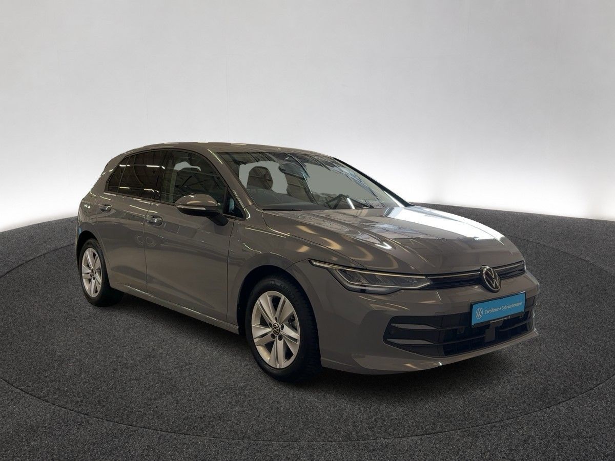 Volkswagen Golf VIII 1.5 eTSI Life Standhzg. Navi ACC RFK foto 5