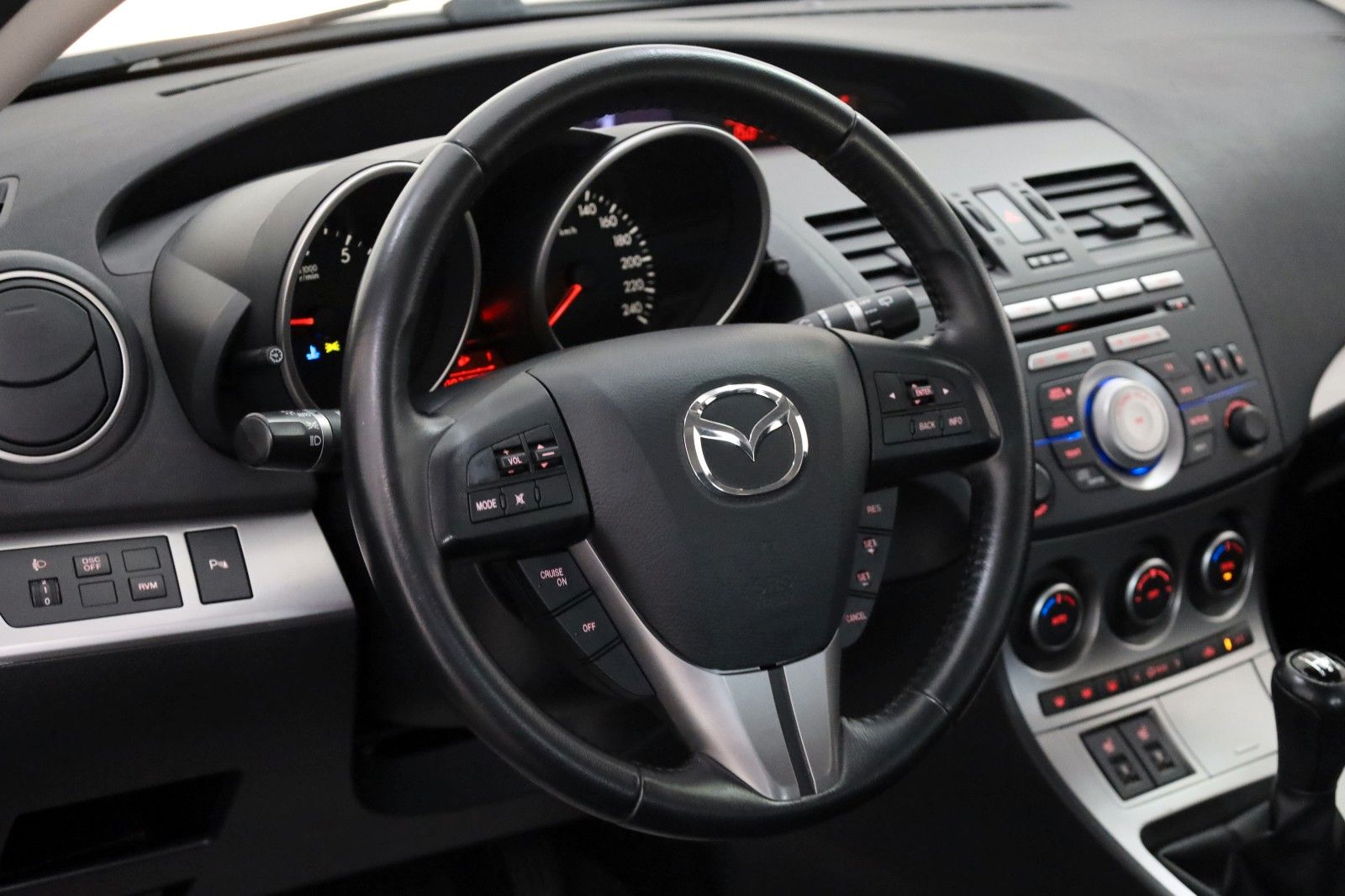 Fahrzeugabbildung Mazda 3 Lim. High-Line Climatronic,SH,PDC,Allwetter