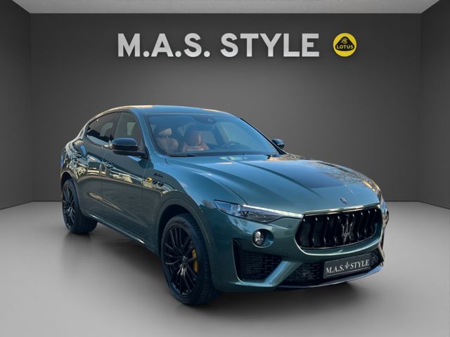 Fahrzeugabbildung Maserati Levante 3.0 V6 Modena Facelift Sonderlack