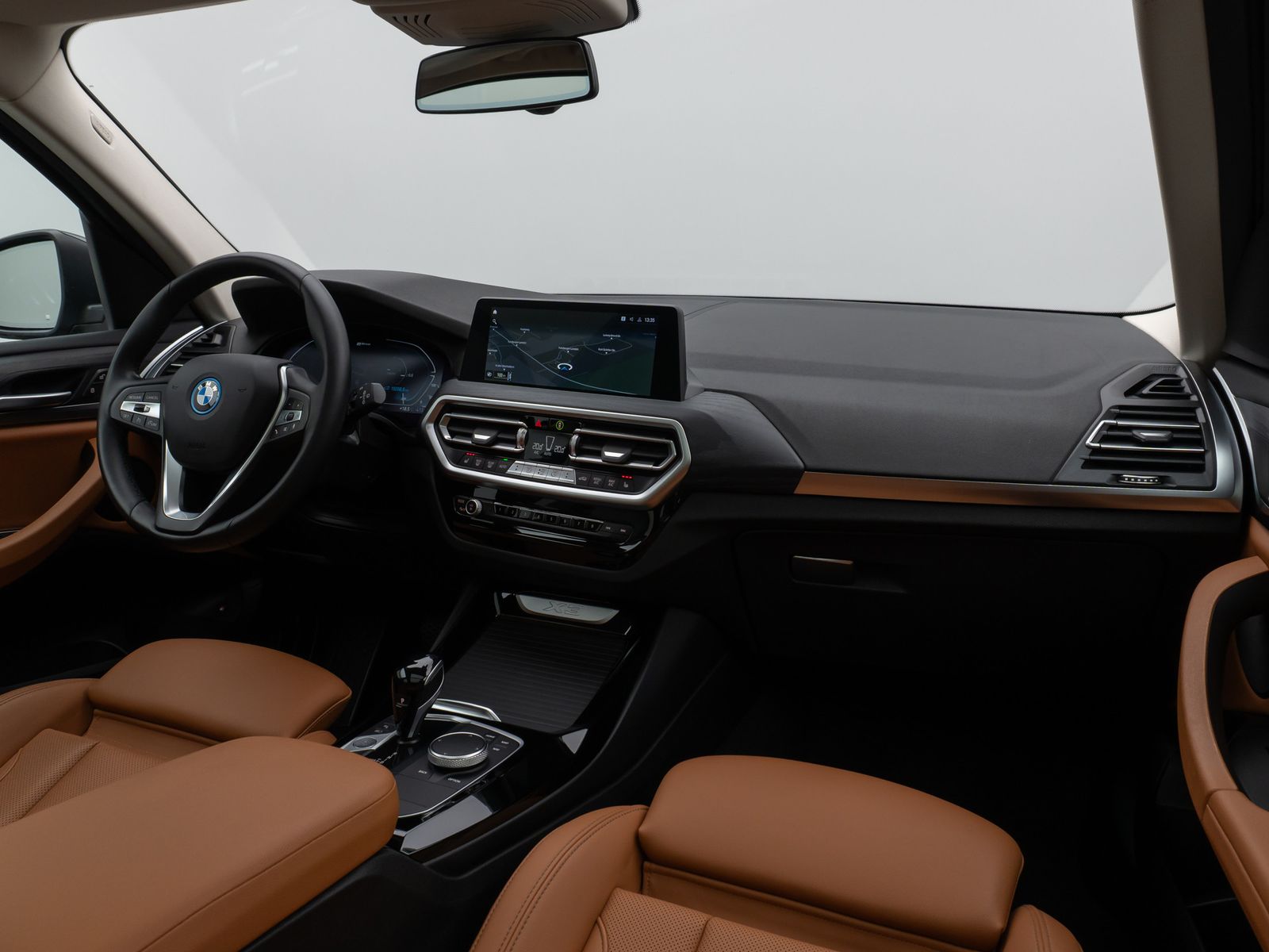 Fahrzeugabbildung BMW X3 xD30e Panorama Kamera DAB AHK DrivingAssist