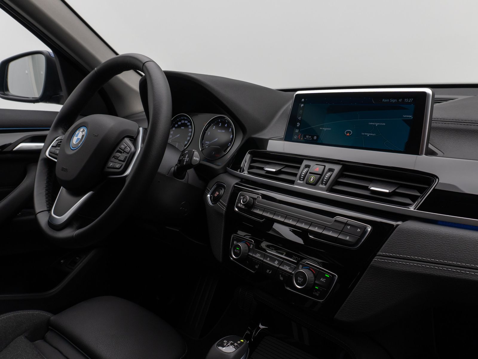 Fahrzeugabbildung BMW X1 xD25e Sport Line Kamera DAB Geschwindigkeitsr
