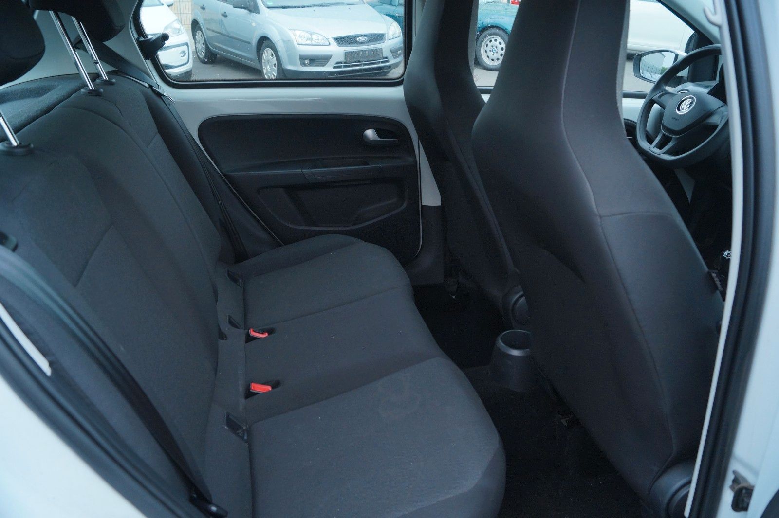 Fahrzeugabbildung Volkswagen up! 1.0 MPI 4-Türen