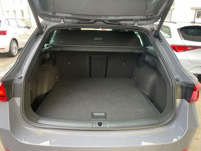 Leon ST 1.5L eTSI Pano LED Navi AHK