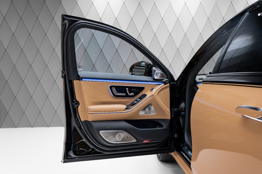 S 680 Maybach "VIRGIL ABLOH" 1 of 150 Limited - Bild 12