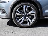 Volvo V60 Cross Country Cross Country Plus AWD B4 Dies - Volvo: C60