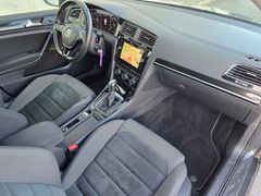 VW Golf VII R-line 2.0TDI 150PS DSG Navi AHK LED