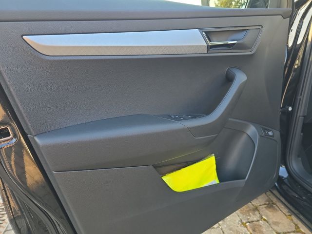 Fahrzeugabbildung SKODA Karoq Selection TS110/1.5A7F