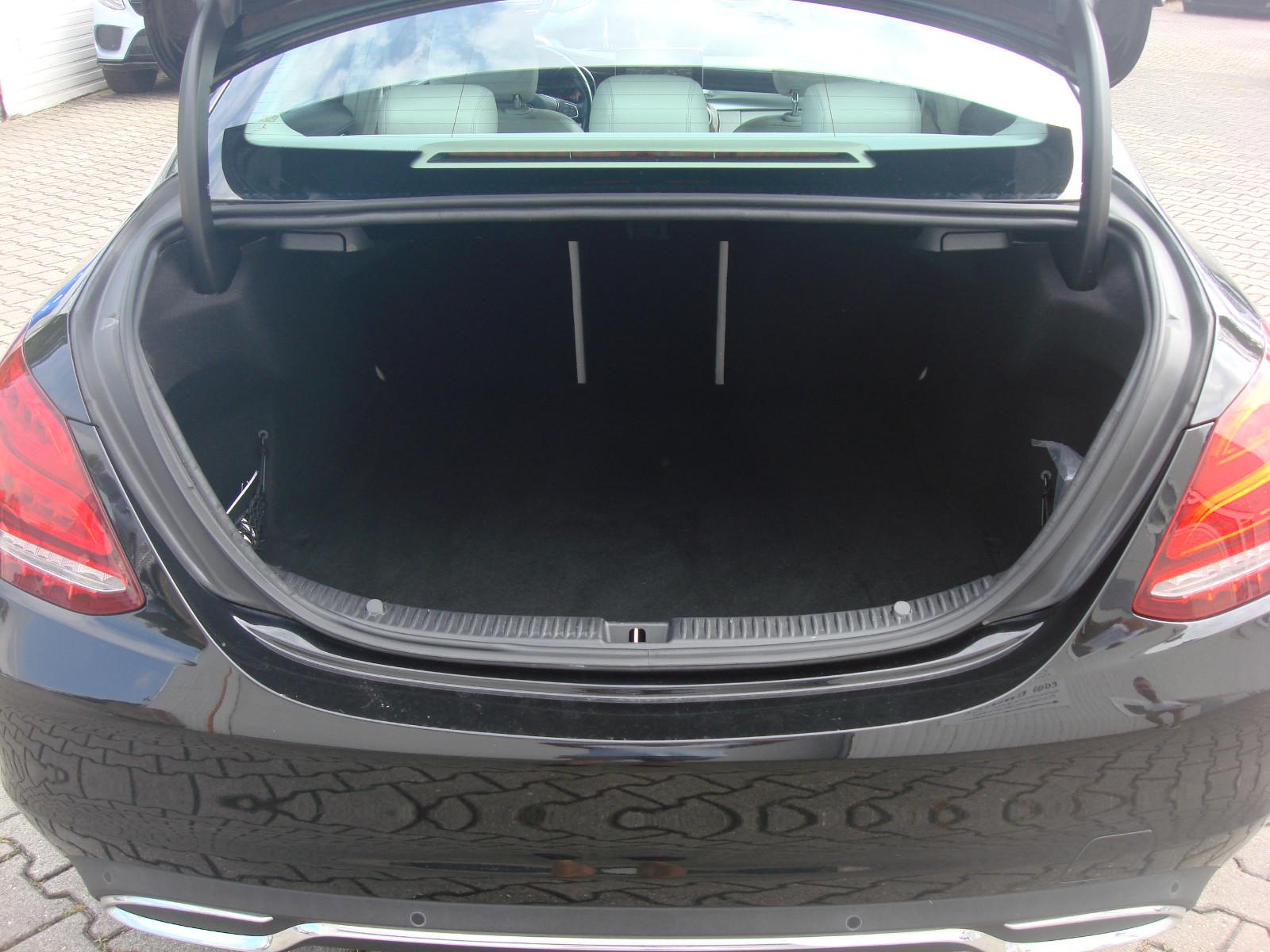 Mercedes-Benz C 180 CGI Lim. Exclusive*Comand*LED*PDC*SHZ*TÜV*