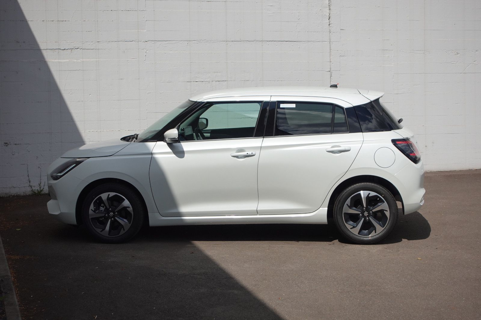Fahrzeugabbildung Suzuki Swift Comfort+ 1.2 MildHybrid,Navi,Kamera,Sitzhz