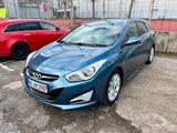 Hyundai i40 Premium *Webasto*KeylessGO* An... - Hyundai i40 in Duisburg