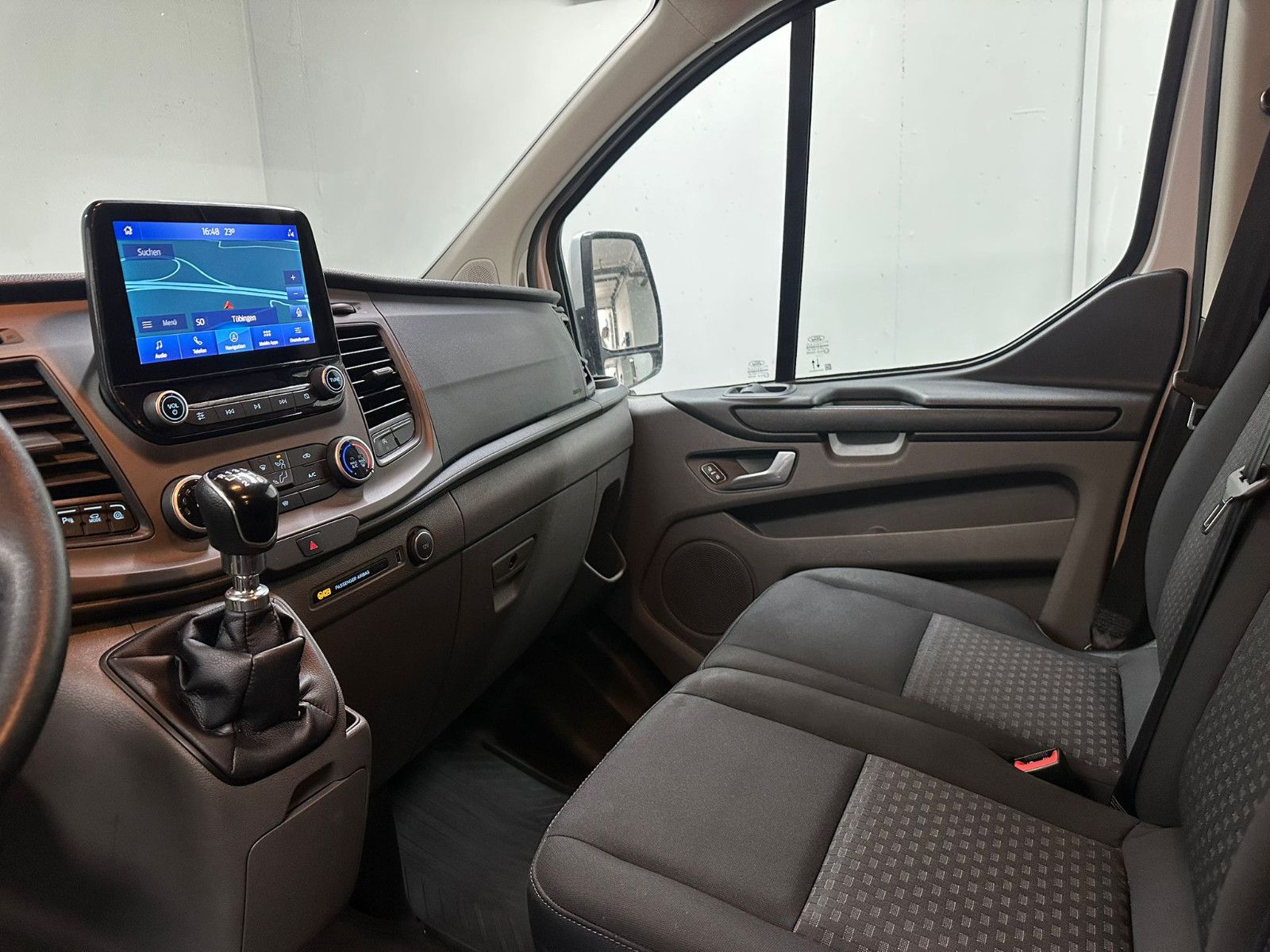 Fahrzeugabbildung Ford Transit Custom 320 L1H1* 9SITZE*NAVI*KLIMA*SDH*