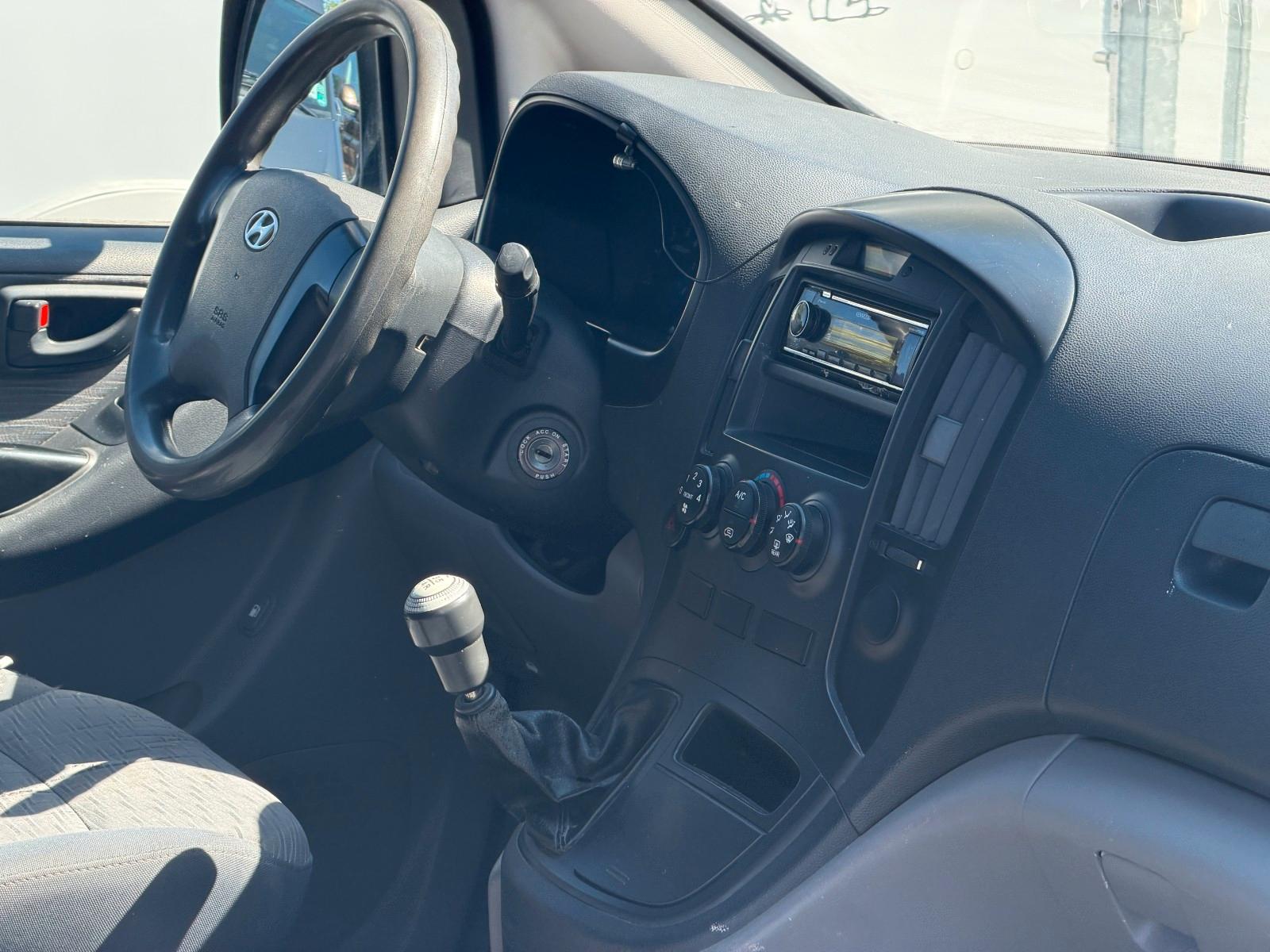 Hyundai H-1  2.5 CRDI Kasten