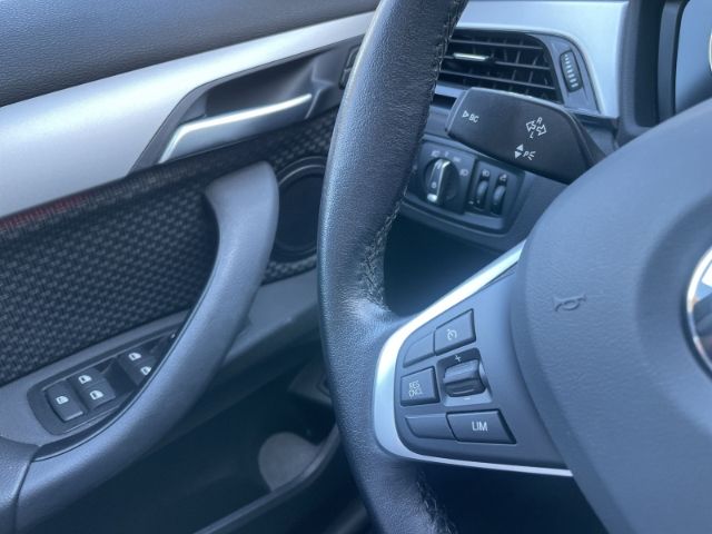Fahrzeugabbildung BMW X1 sDrive 18i Advantage Panoramadach, Rückfahrka