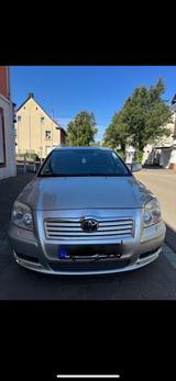 Toyota Avensis d4d 2.2 Diesel - Toyota Avensis in Bonn