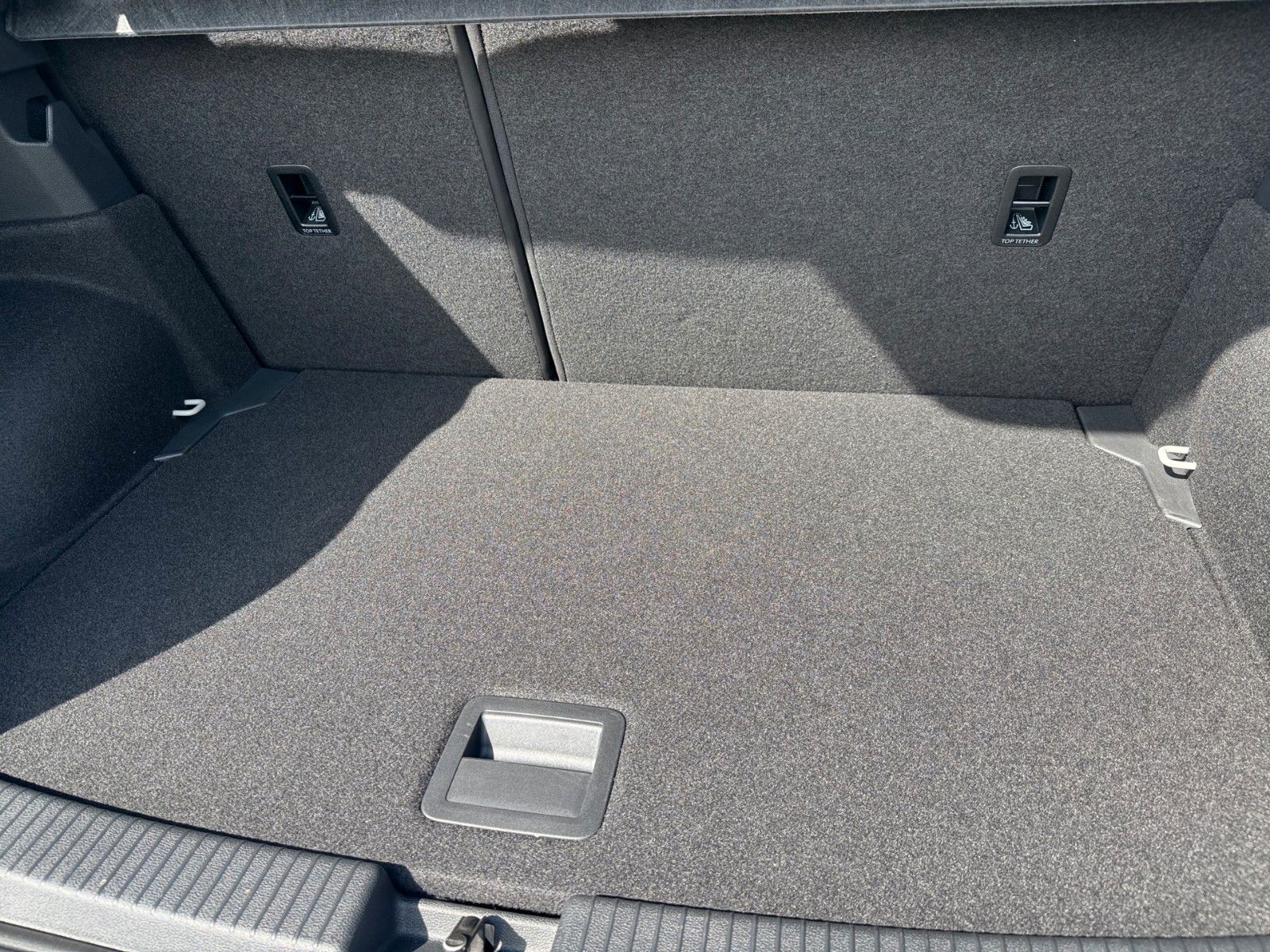 Fahrzeugabbildung Volkswagen T-Cross 1.0 TSI R-Line