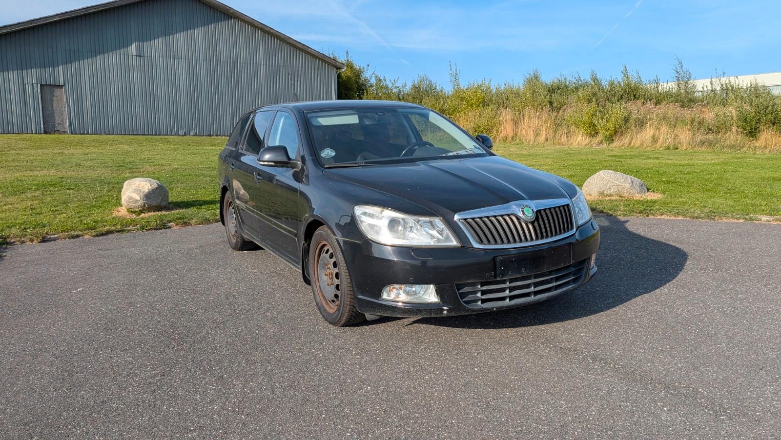Skoda Octavia 2010 — engine 1.390 cm³, 122 HP (90kW)