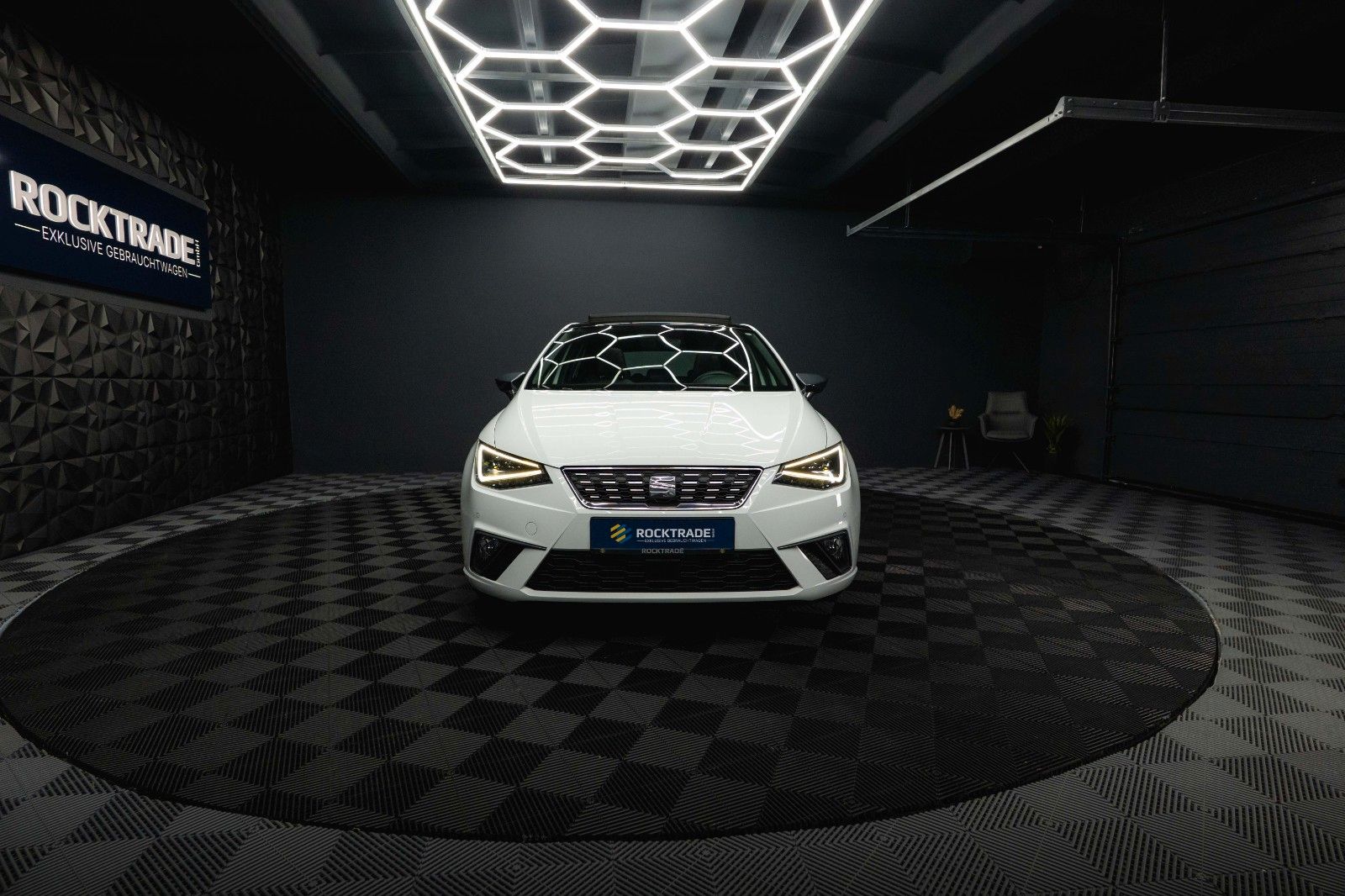 Fahrzeugabbildung SEAT Ibiza Xcellence Sport DSG *LED*Panorama*Kamera*