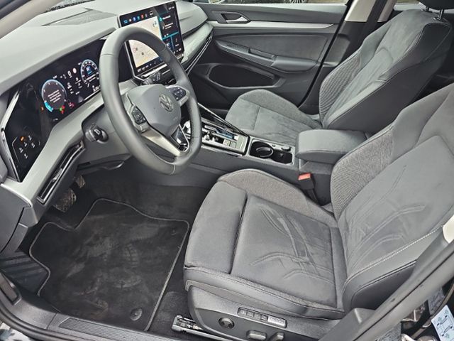 Fahrzeugabbildung Volkswagen Golf VIII Variant 2.0 TDI STYLE AHK HUD SHZ KAME