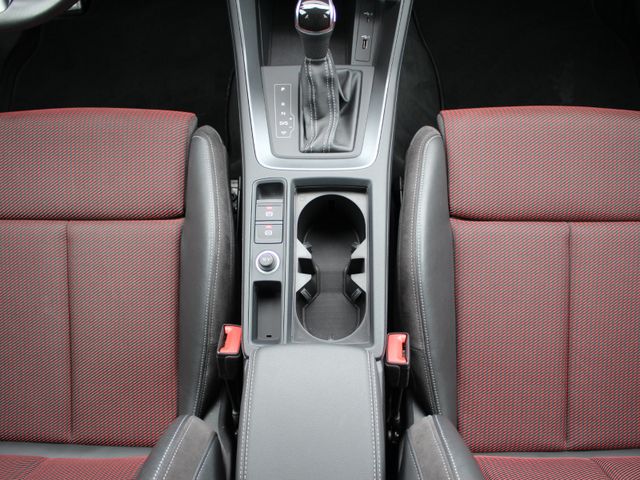 Q3 40 2,0 TFSI quattro S line Standhzg.*Navi