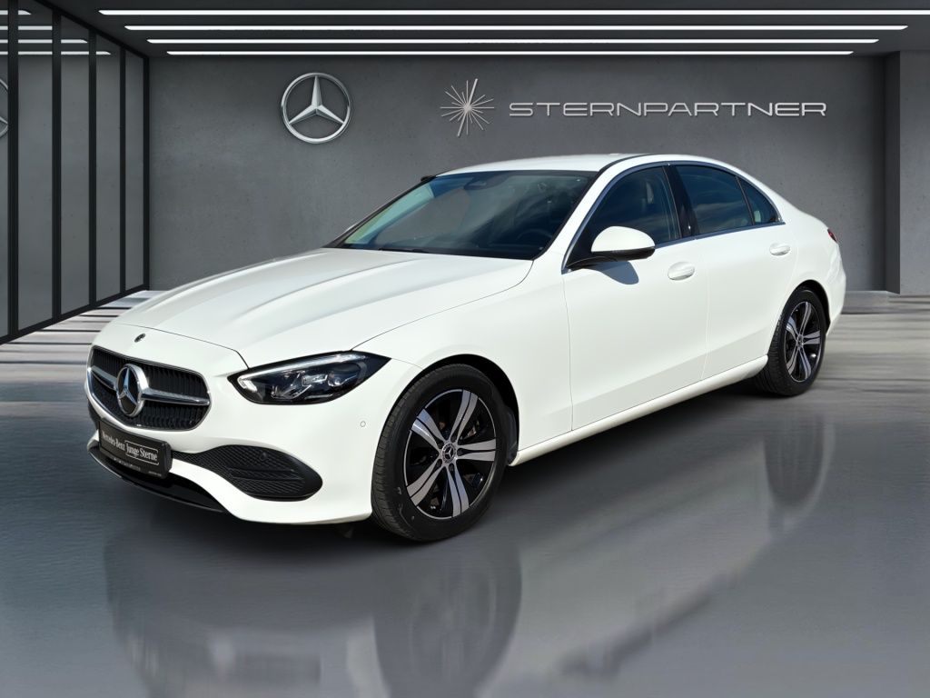 Mercedes-Benz C 200 — hlavná fotografia