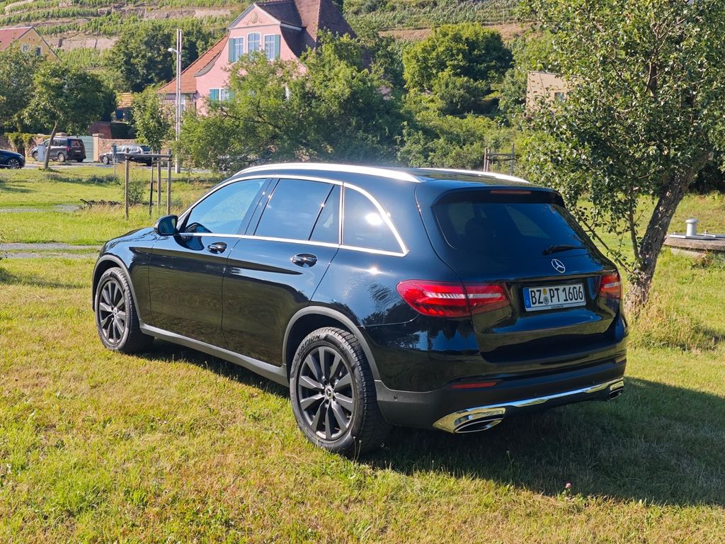 Image of Mercedes-Benz GLC 250