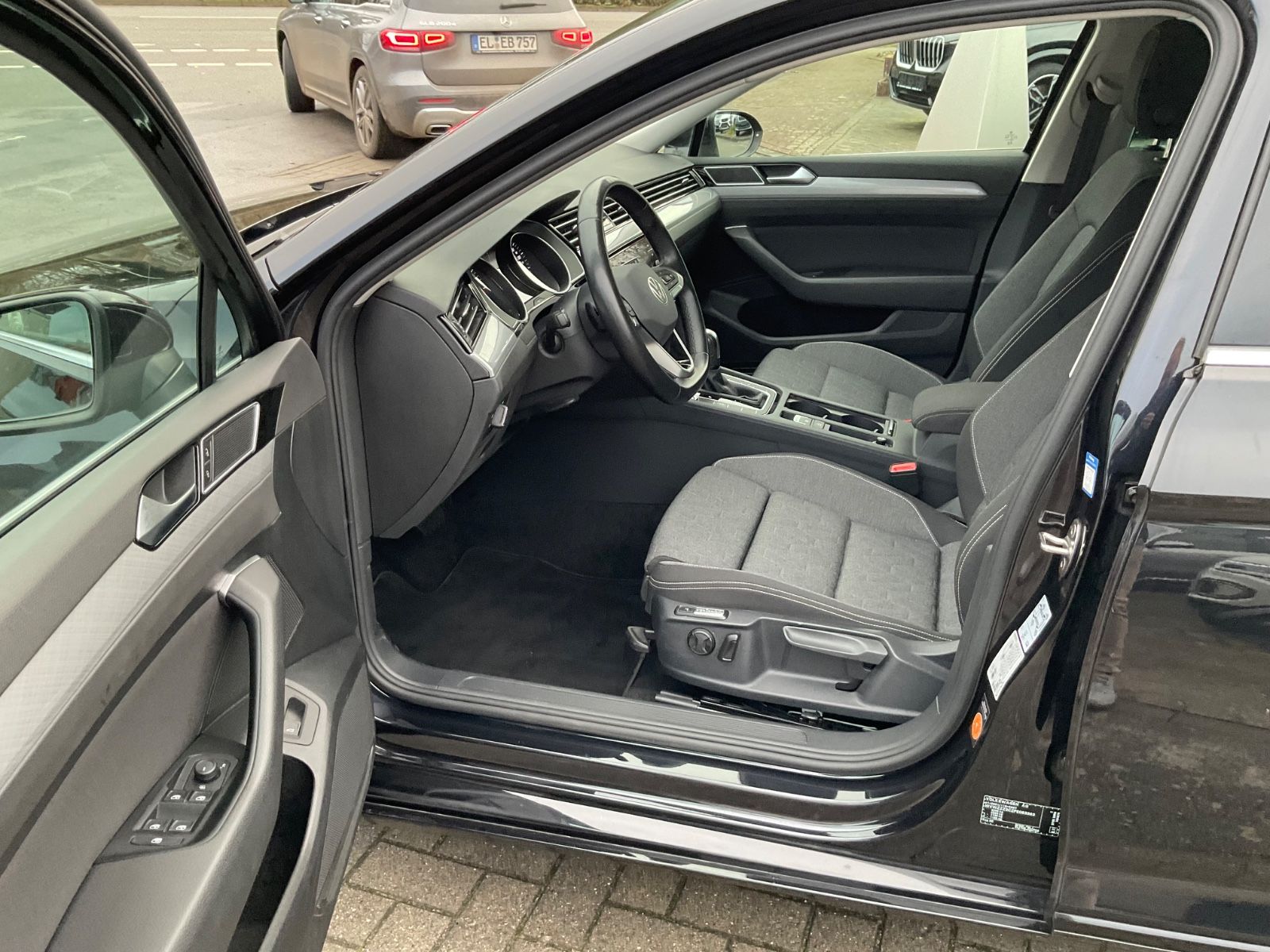 Fahrzeugabbildung Volkswagen Passat Variant 2.0 TDI DSG Busi,Kamera,LED,ACC