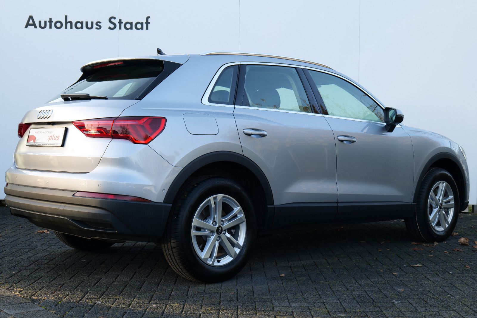 Audi Q3 TFSI e 45 TFSI e 180(245) kW(PS) S tronic foto 8