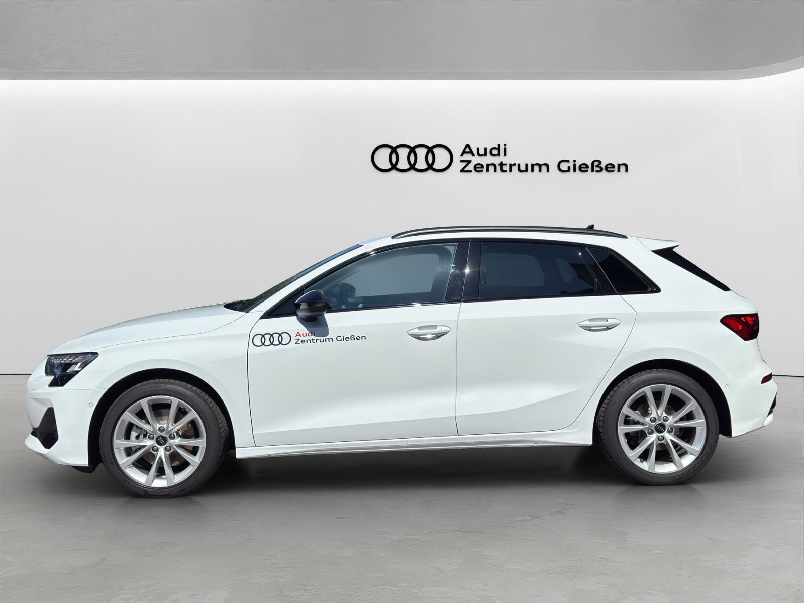 Audi A3 Sportback TFSI quattro advanced black ACC Nav foto 3