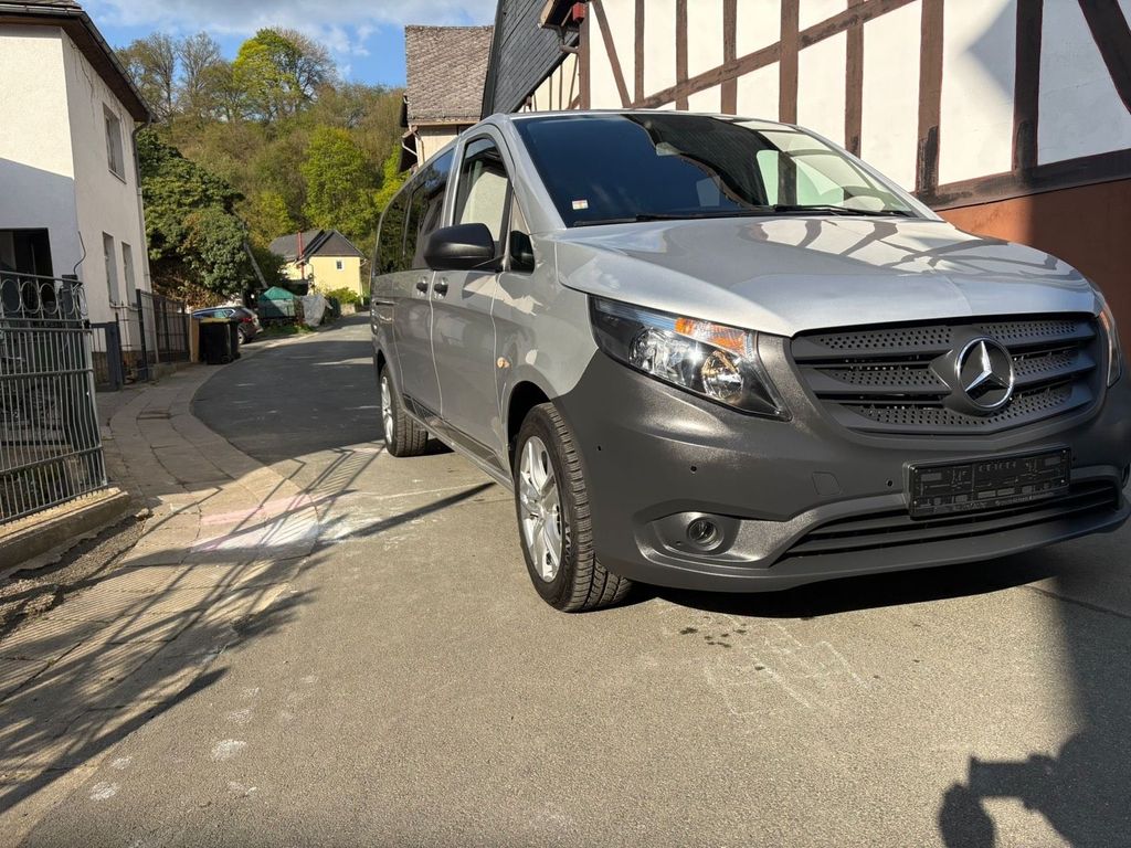 Image of Mercedes-Benz Vito