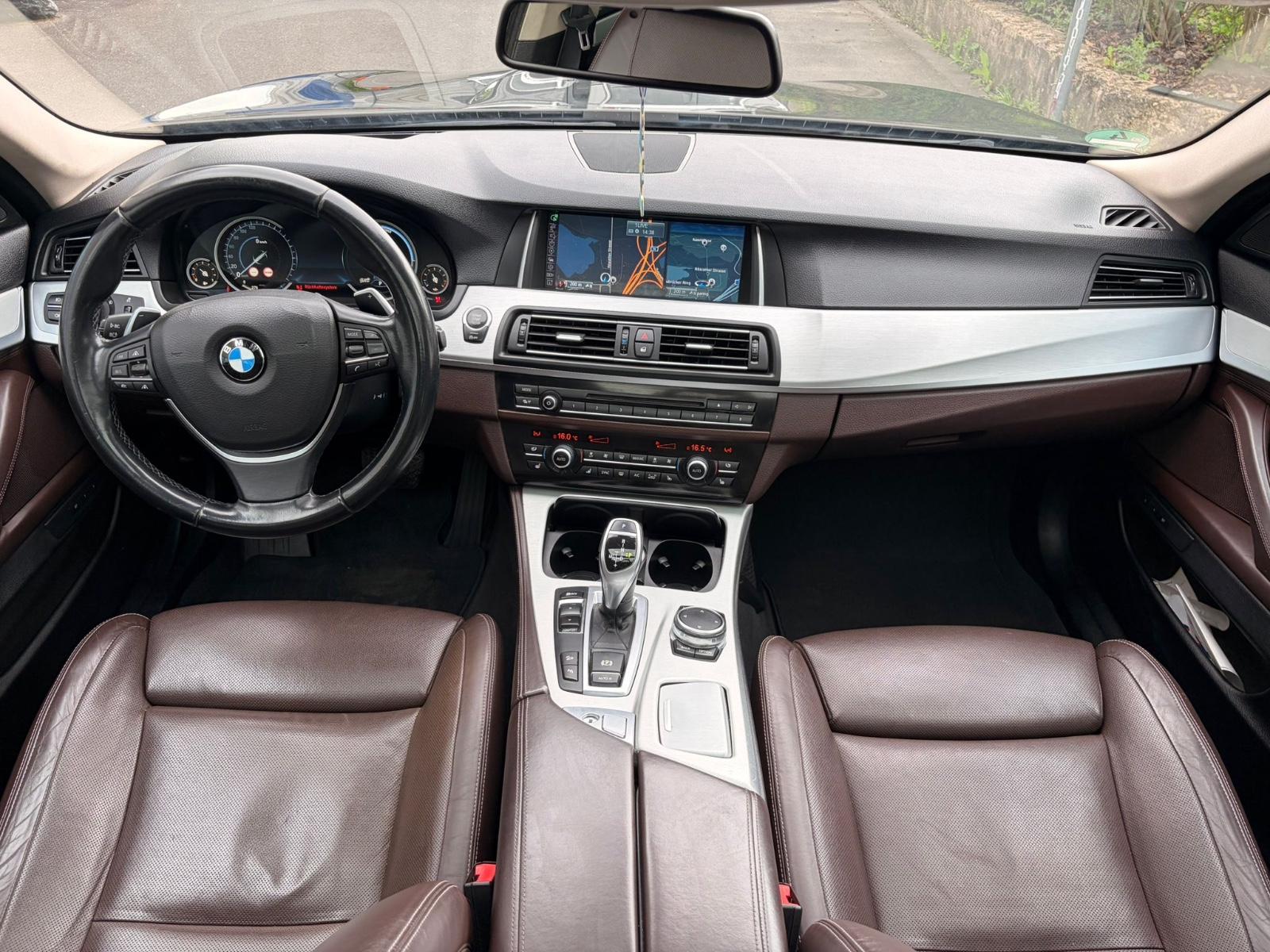 BMW 530 d xDrive Touring  Automatik / Navi/Pano/EU6