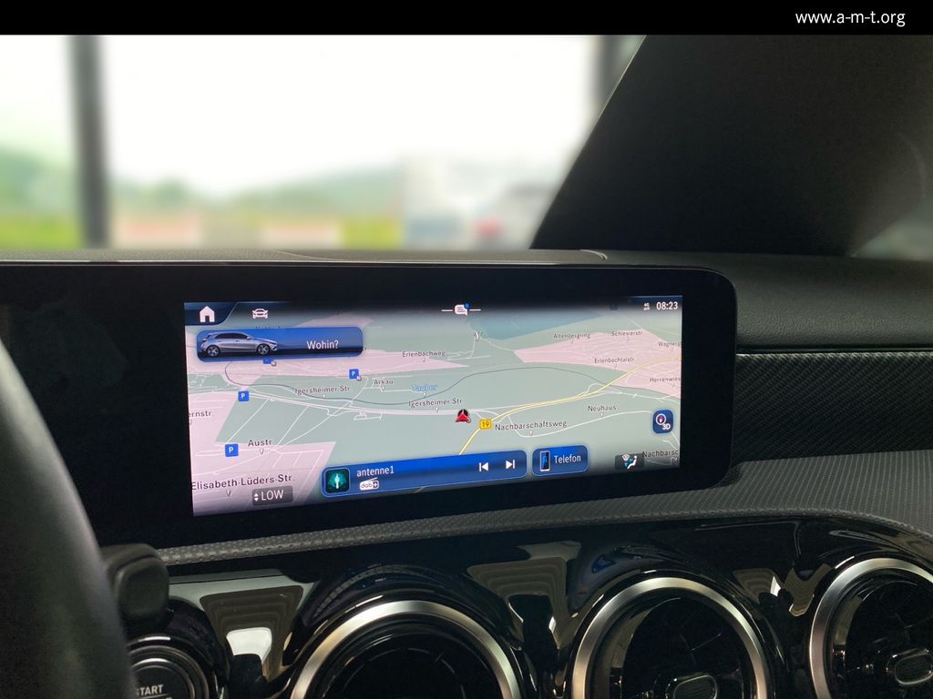 MERCEDES-BENZ A 200