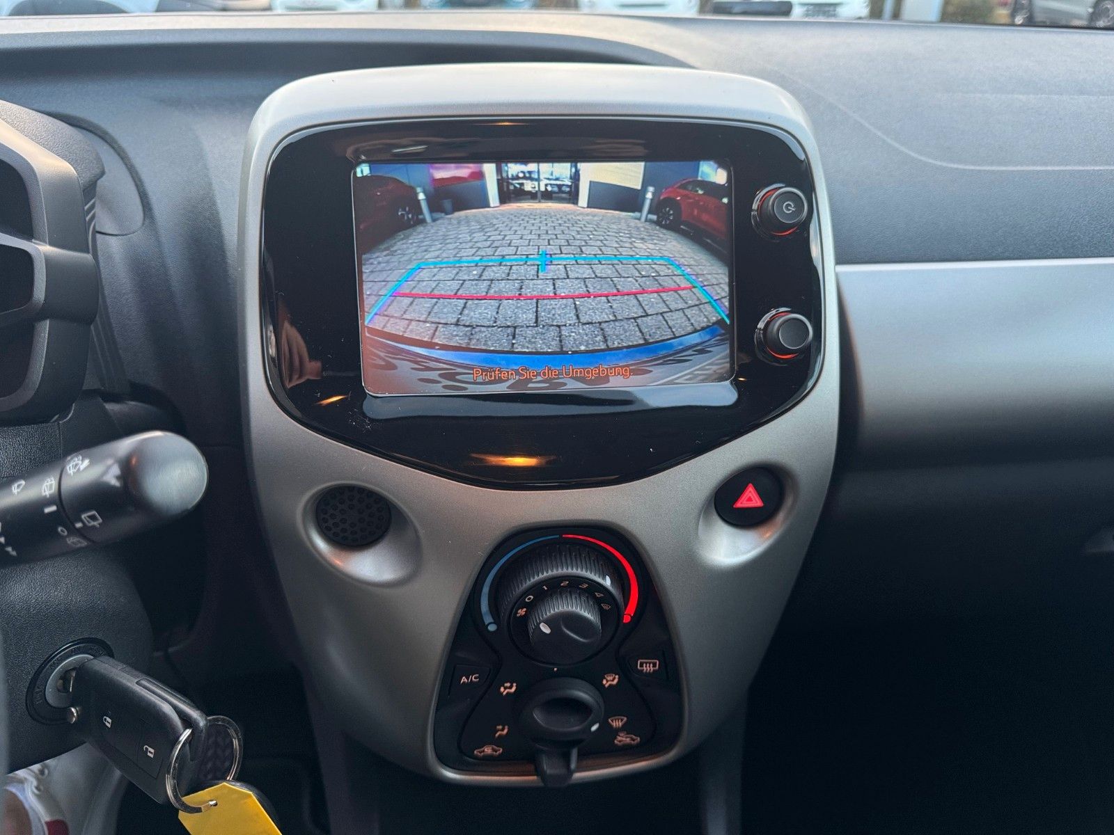 Fahrzeugabbildung Toyota Aygo x-play touch | Kamera | Radio | USB