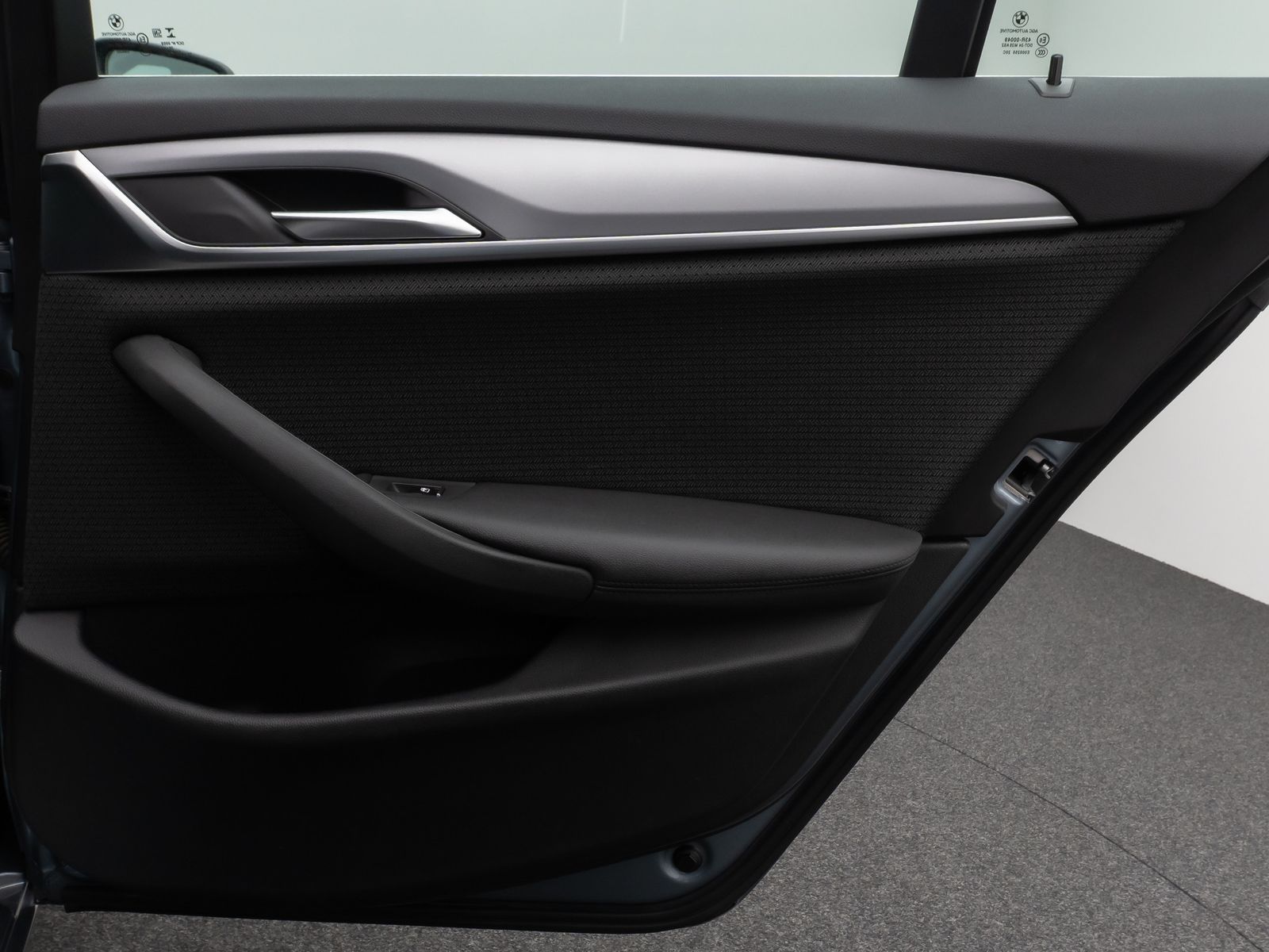 Fahrzeugabbildung BMW 520d xD Panorama Kamera DAB HiFi ACC 4xKlima