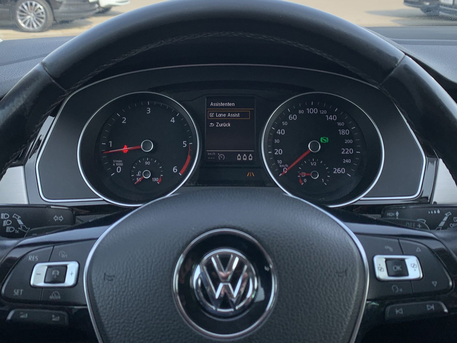 Fahrzeugabbildung Volkswagen Passat Variant 2.0 TDI*Highline*AHK*STHZ*Cam*