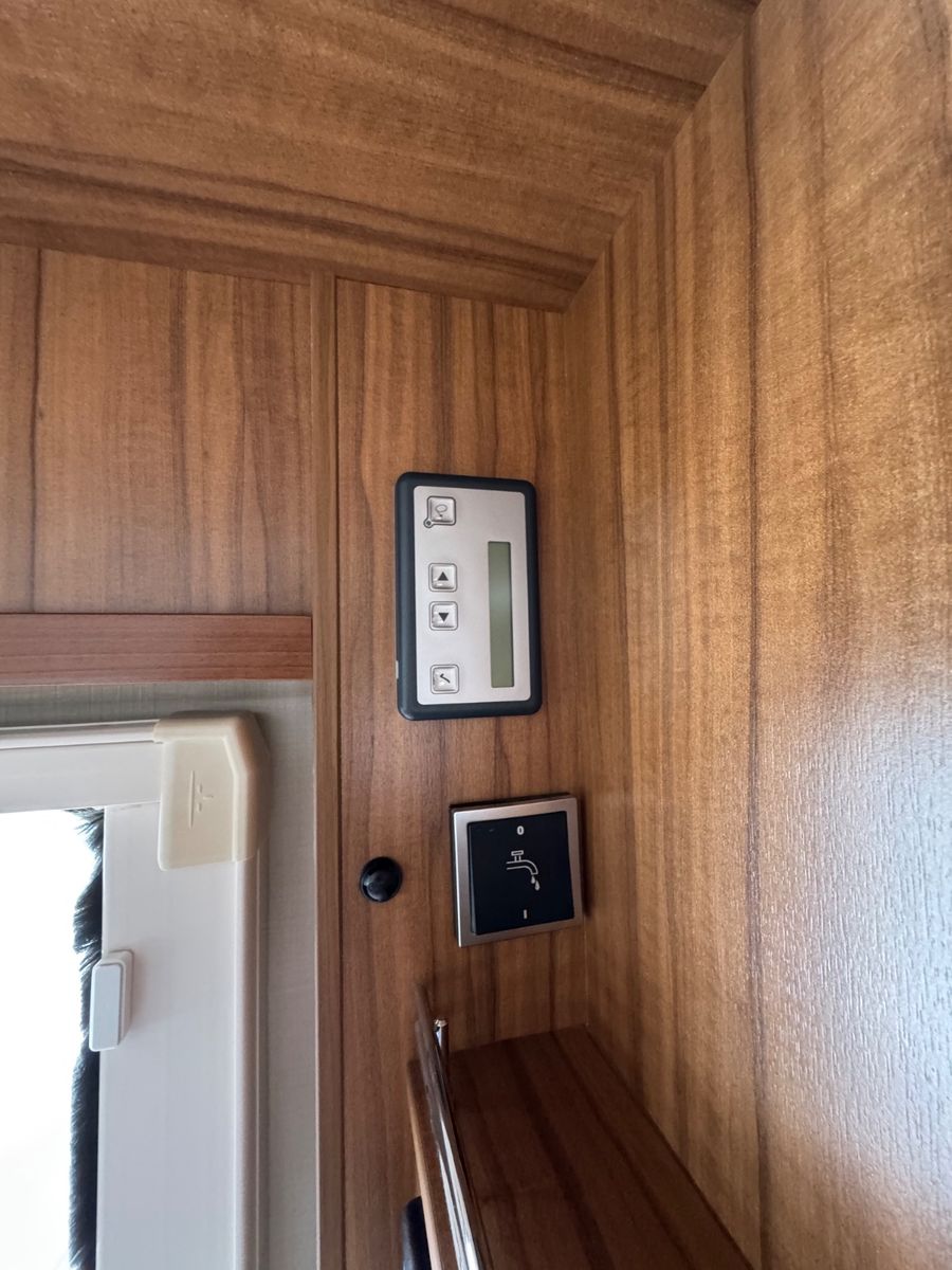 Fahrzeugabbildung HYMER / ERIBA / HYMERCAR Tramp  704 SL **1.Hand**nur 25000 km