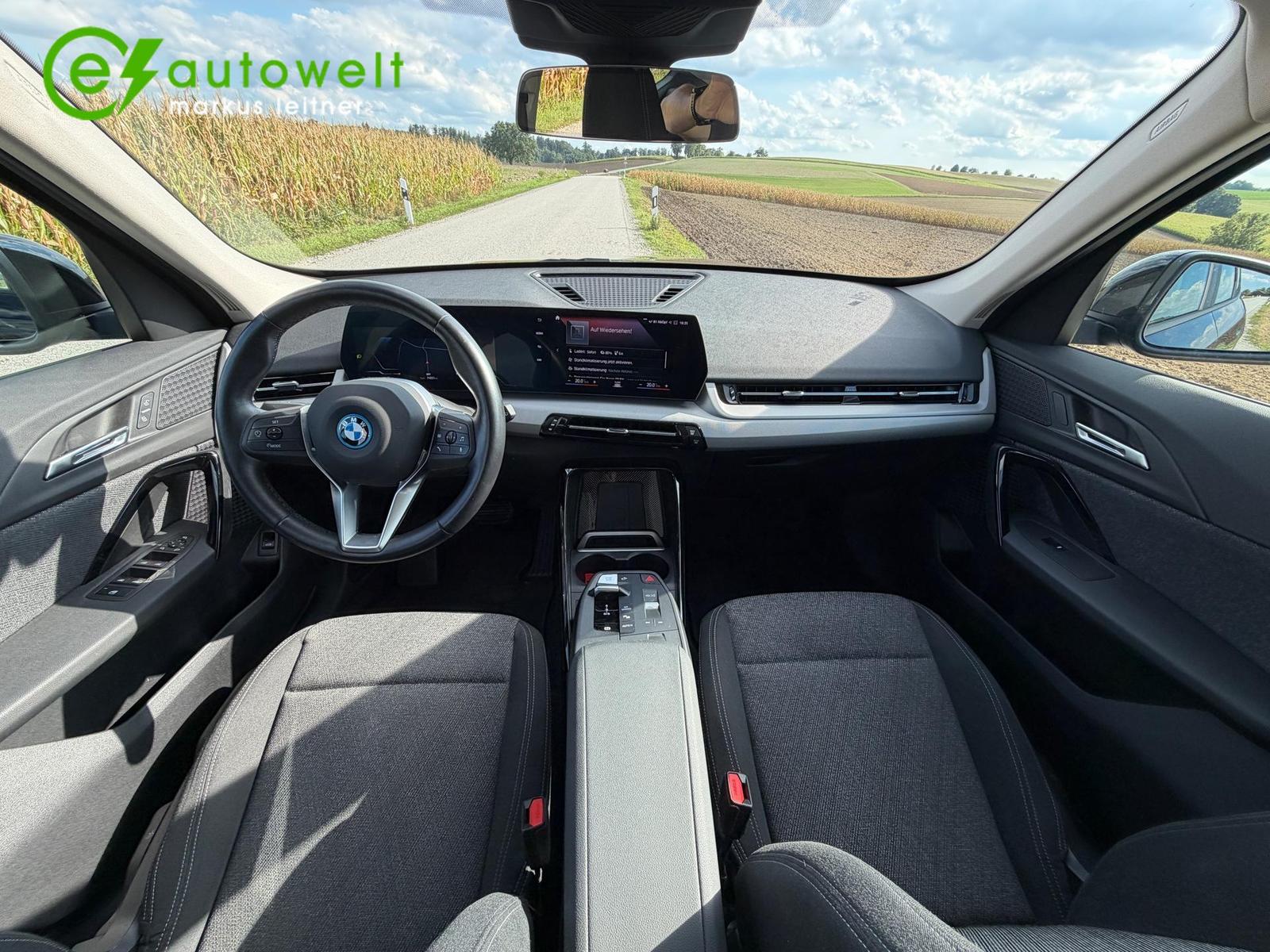 BMW iX1 xDrive30 67kWh AHK adapt. LED Komfortzugang, миниатюра 11