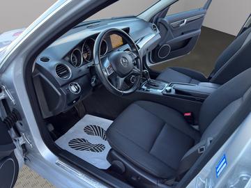 صورة 9 لـ 2012 Mercedes-BENZ C 220