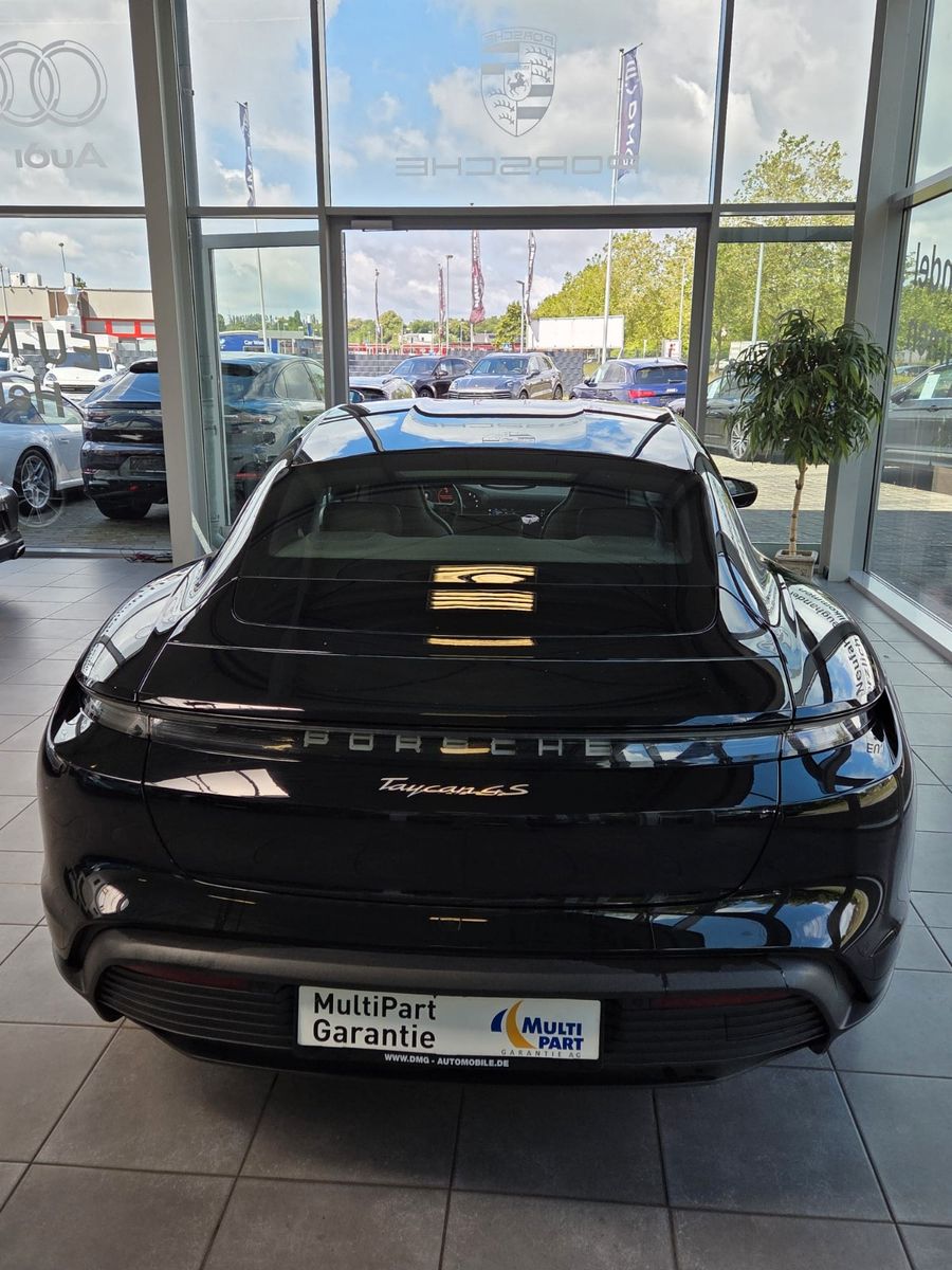 Fahrzeugabbildung Porsche Taycan 4 S/erst 48000km
