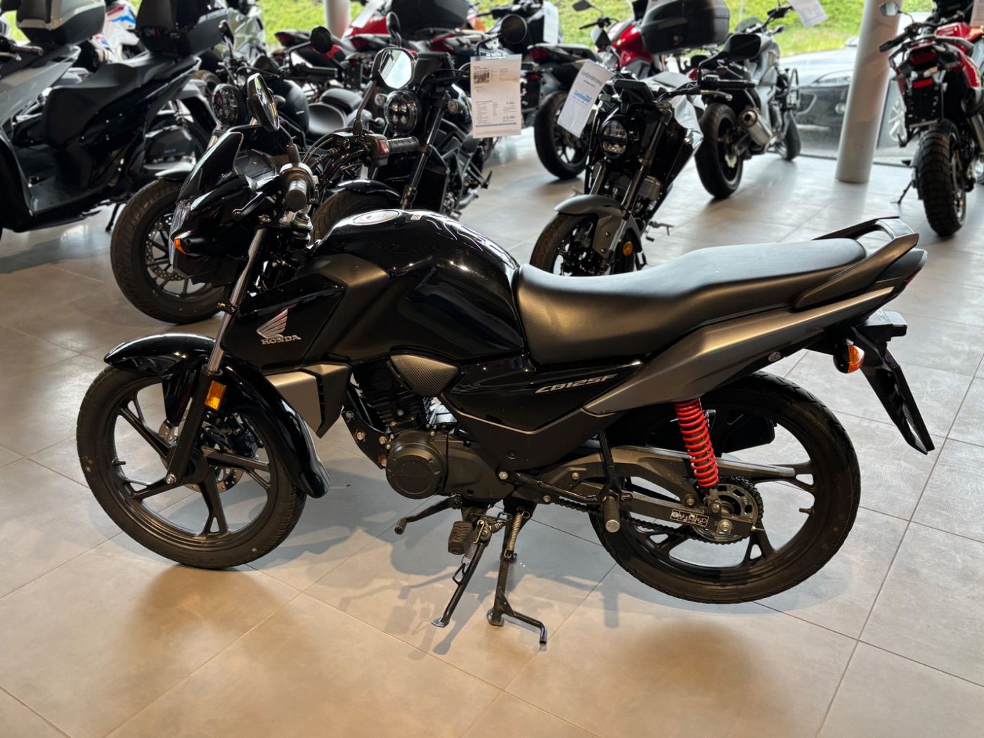 Fahrzeugabbildung Honda CBF 125