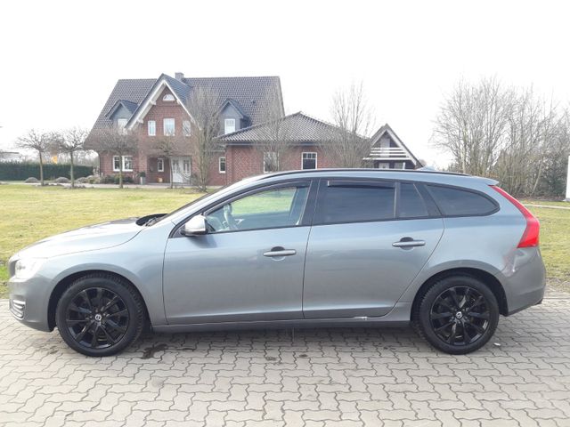 Volvo V60 Kombi Linje Svart 2,0 D - Schalter +Navi+++